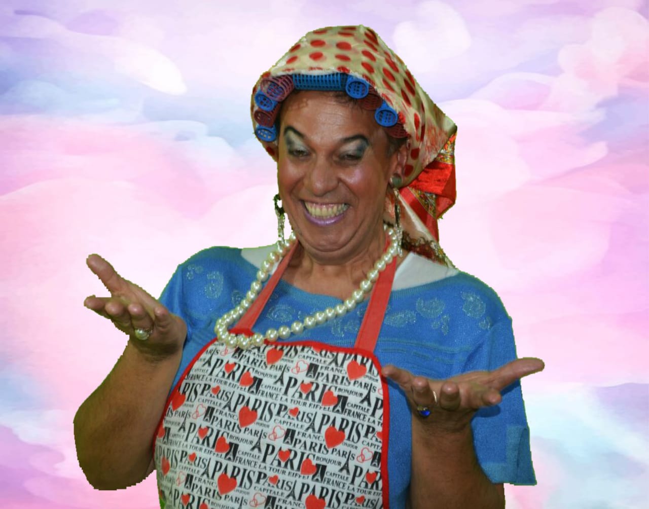 Comediante Dona Antonieta interagindo com público no ABC